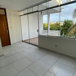 VENTA Amplio dpto en PIURA