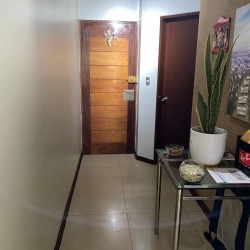 VENTA DEPARTAMENTO TRIPLEX 174M2 (LAS CASUARINAS SUR)