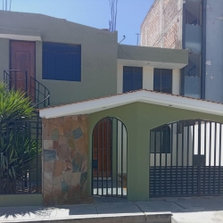 Casa en venta ideal para familia numerosa o inversión 