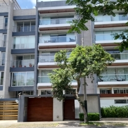 Venta de Dpto. en Av. Roca y Boloña cdra. 11, Urb. Prolongación Aurora, Miraflores.