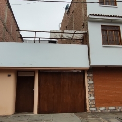VENDO CASA EN SURCO. SAGITARIO 