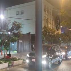 Terreno comercial frente al parque Kennedy 