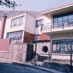 Vendo Casa en Los Robles 768 Chaclacayo