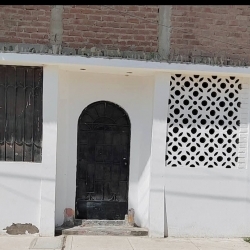 SE ALQUILA CASA – CENTRO URBANO SAN MARTÍN | Distrito 26 de Octubre