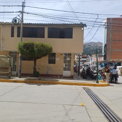 ALQUILO LOCAL TIENDA HUARAZ