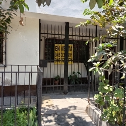 AMPLIA CASA DE 3 PISOS CERCA  AL CENTRO COMERCIAL PLAZA NORTE