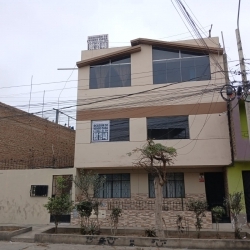 OPORTUNIDAD CASA DE 4 PISOS EN SMP