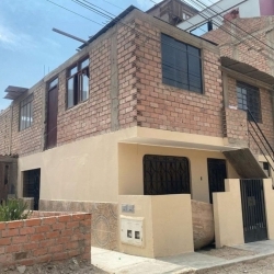 VENDO CASA POR VIAJE