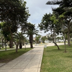 VENDO CASA EN EL CERCADO DE LIMA LIMITE CON PUEBLO LIBRE