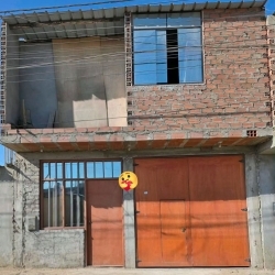 Se vende casa de 2 pisos 