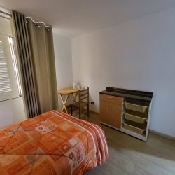 San Isidro, Habitaciones para señoritas
